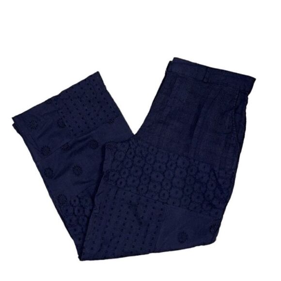 Zara Navy Blue Cotton Lightweight Embroidered
Pants/Trousers(Size Large) - Picture 3 of 8